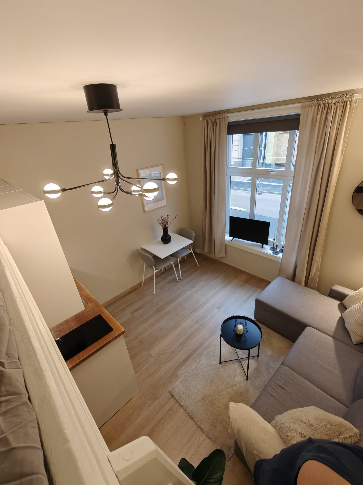 Sofa/kjøkkenkrok - arealeffektiv løsning